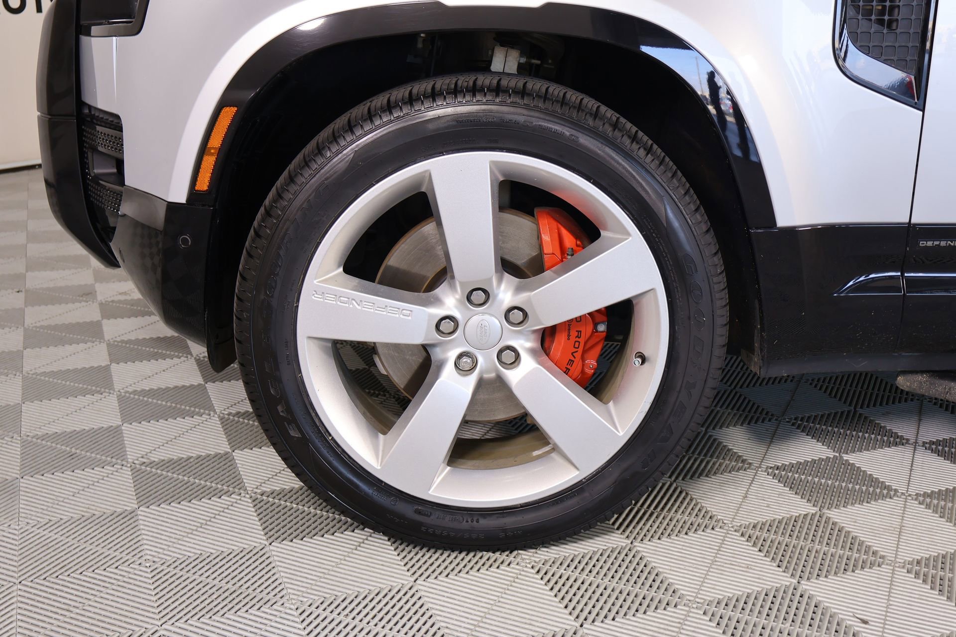 Used 2023 Land Rover Defender 110 X image 18