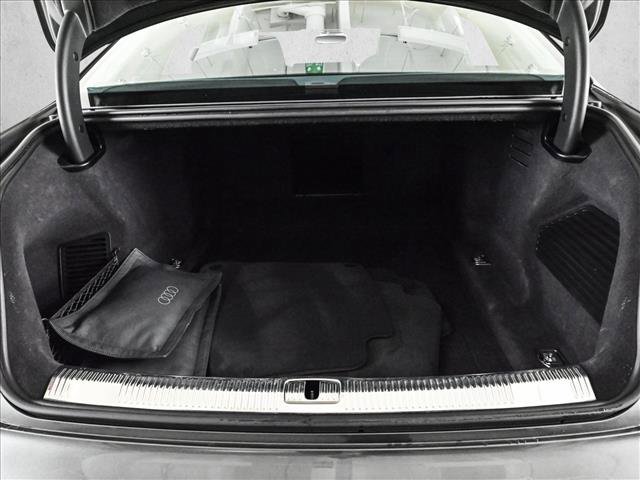 Used 2023 Audi S8 w/ S8 Comfort Plus Package AWD/4WD image 6