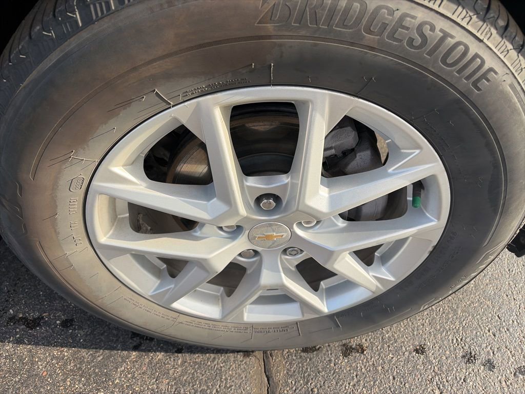 Certified 2024 Chevrolet Equinox LT w/ LPO, Floor Liner Package image 9