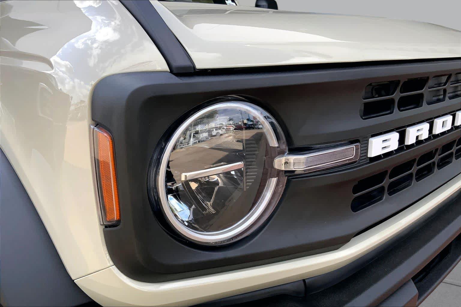New 2025 Ford Bronco 2-Door AWD/4WD image 12