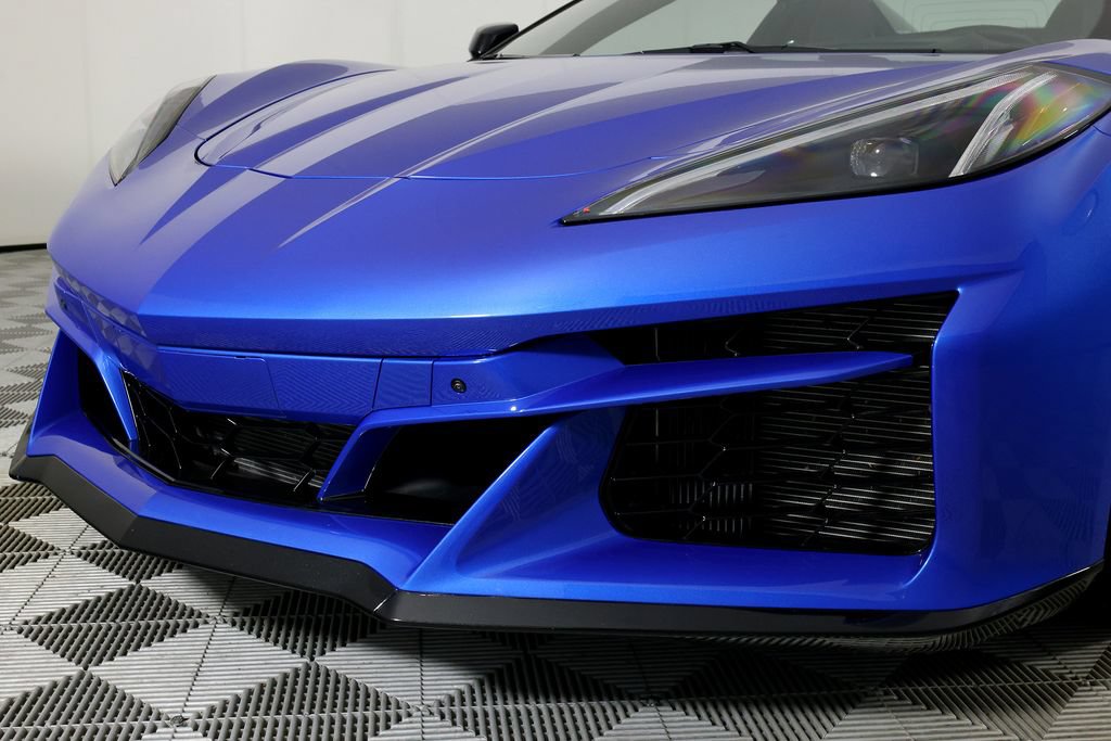 Used 2025 Chevrolet Corvette E-Ray w/ Stealth Interior Trim Package AWD/4WD image 35