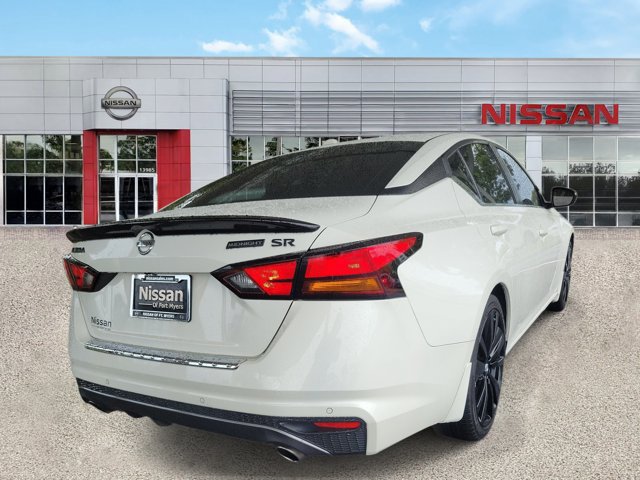 Certified 2022 Nissan Altima 2.5 SR w/ Midnight Edition Package FWD image 9