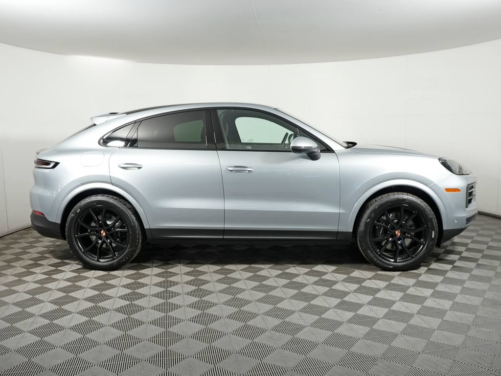 Certified 2026 Porsche Cayenne Coupe AWD/4WD image 8