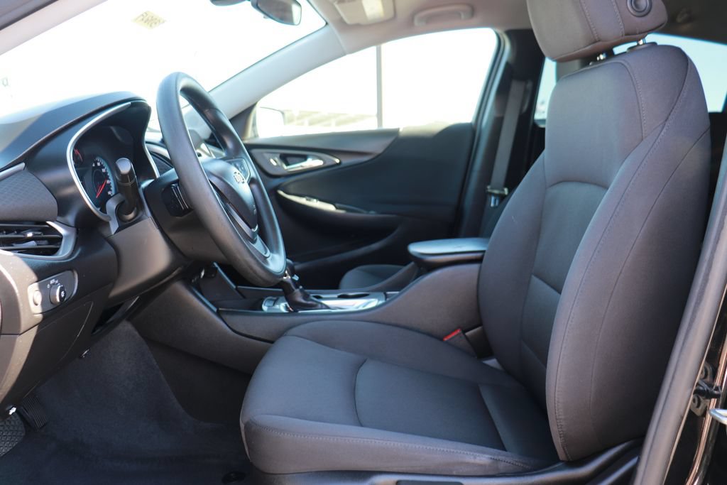 Used 2022 Chevrolet Malibu LS FWD image 10