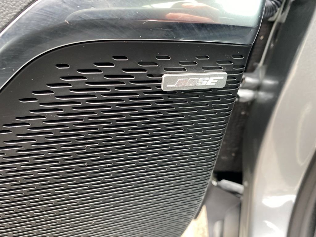 Used 2025 GMC Acadia Elevation w/ Elevation Premium Package image 12