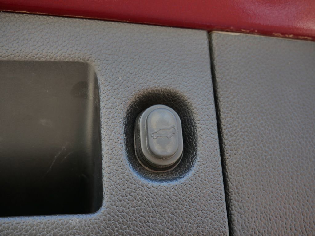 Used 2020 Chevrolet Tahoe Premier w/ Premier Plus Edition image 18