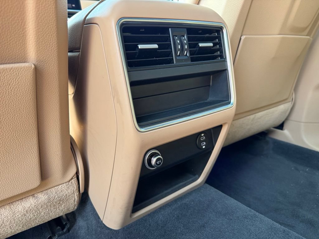 Certified 2023 Porsche Cayenne AWD/4WD image 28