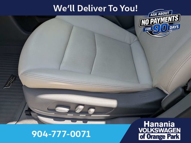 Used 2024 Cadillac XT6 Premium Luxury w/ Technology Package AWD/4WD image 23