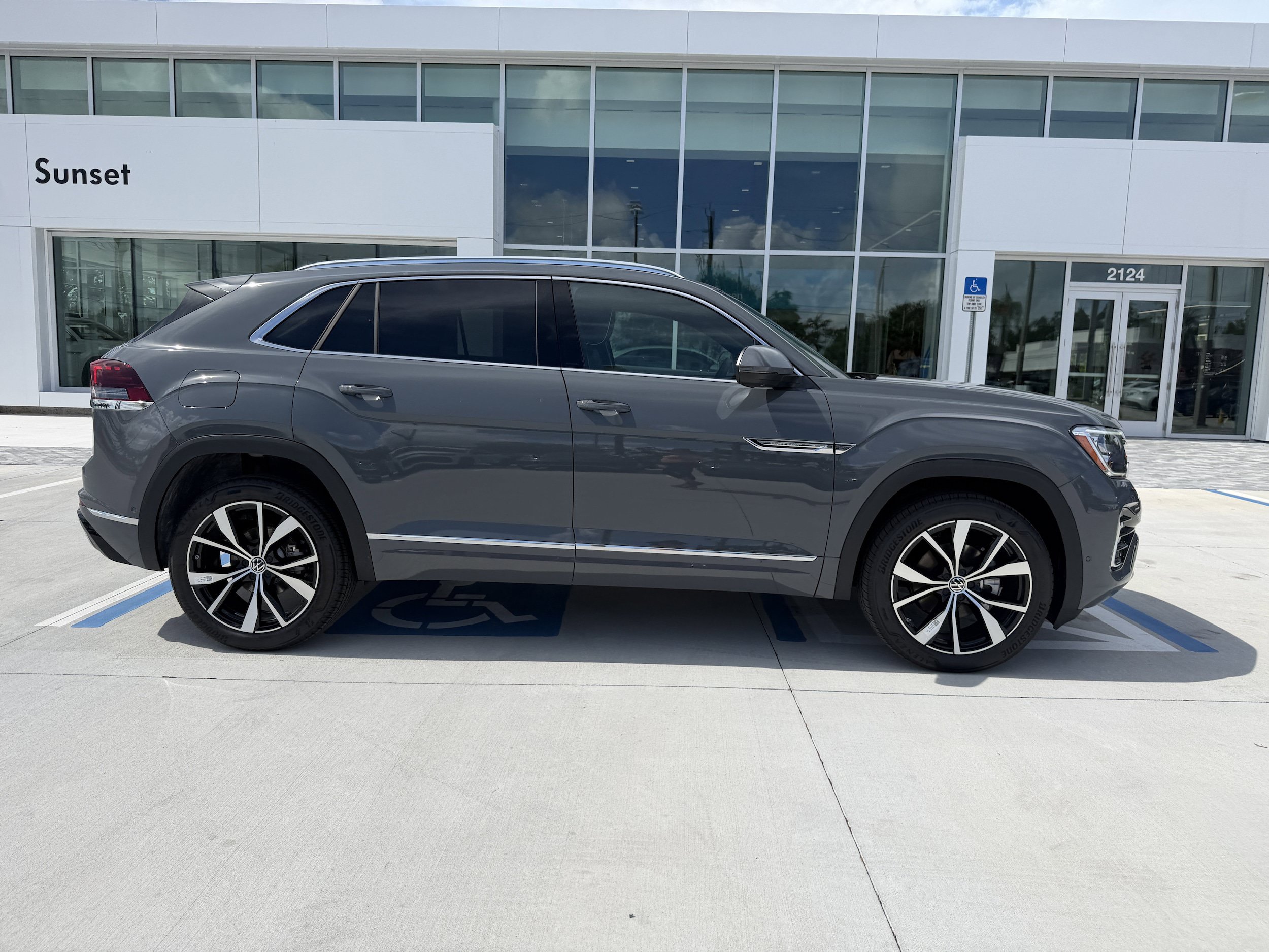 New 2026 Volkswagen Atlas Cross Sport SEL Premium R-Line AWD/4WD image 3