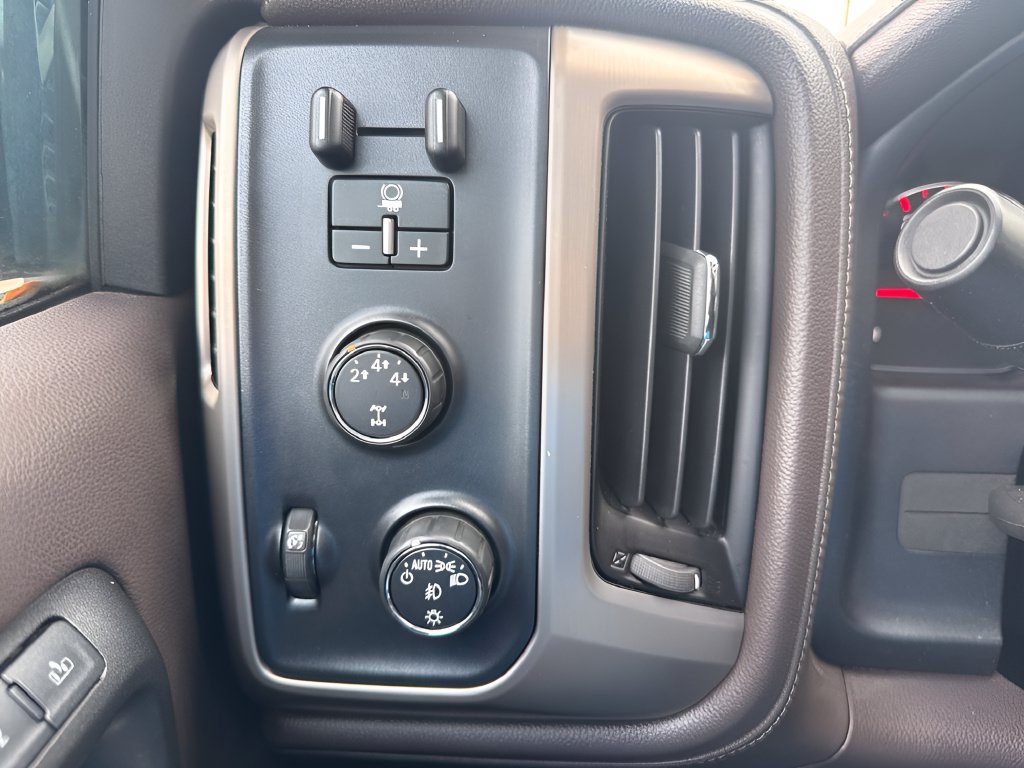 Used 2016 GMC Sierra 3500 Denali w/ Duramax Plus Package AWD/4WD image 21