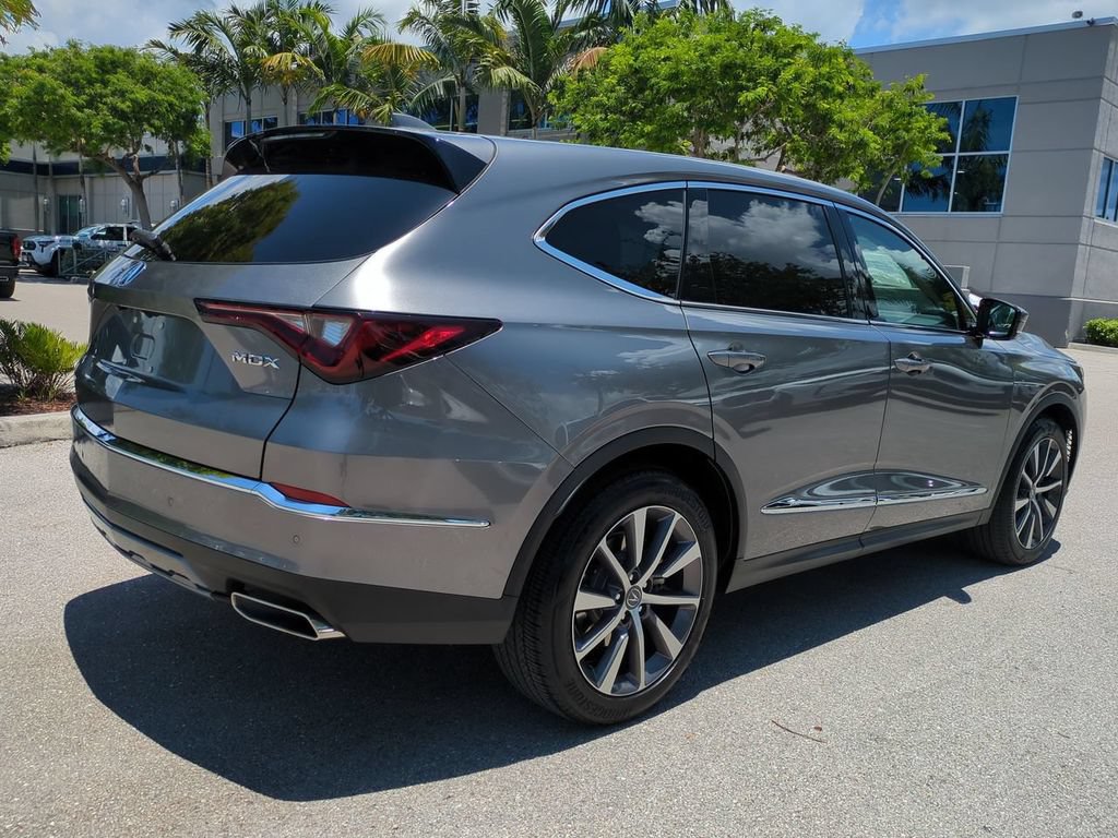 Certified 2025 Acura MDX FWD w/ Technology Package image 4