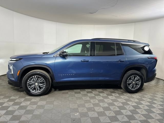 Used 2025 Chevrolet Traverse LT image 6