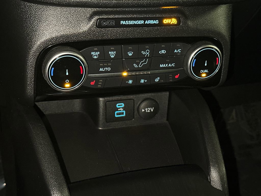 Used 2022 Ford Escape Titanium w/ Class II Trailer Tow Package image 30