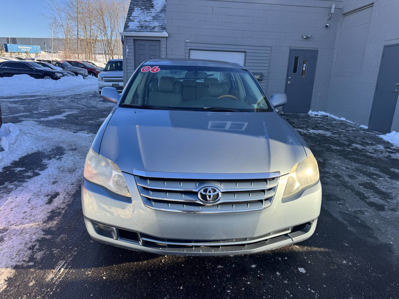 Used 2006 Toyota Avalon Limited image 2
