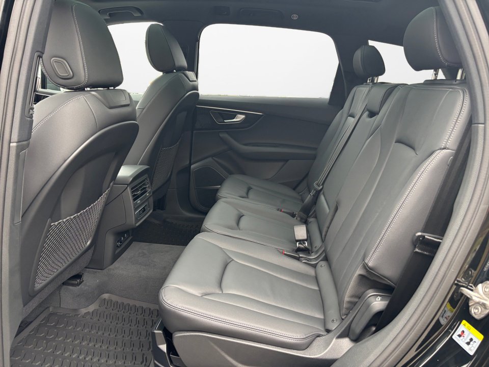 New 2026 Audi Q7 2.0T Premium image 13