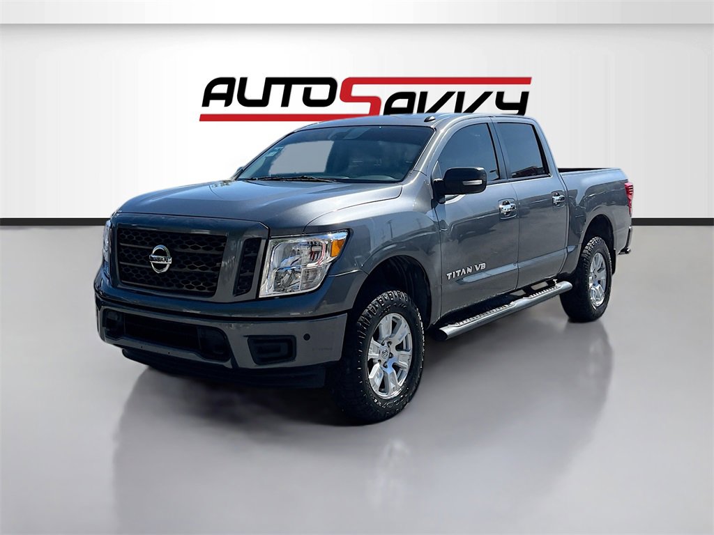 Used 2019 Nissan Titan SV w/ SV Convenience Package image 3