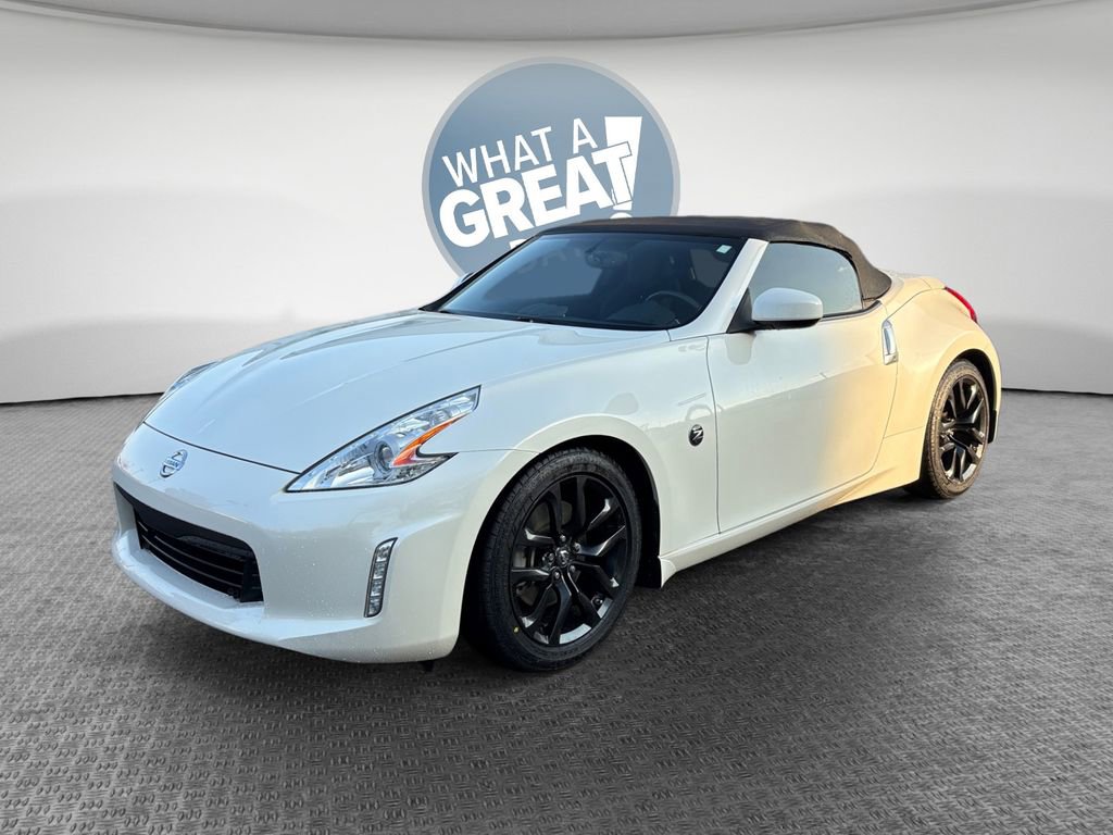 Used 2016 Nissan 370Z Touring image 8