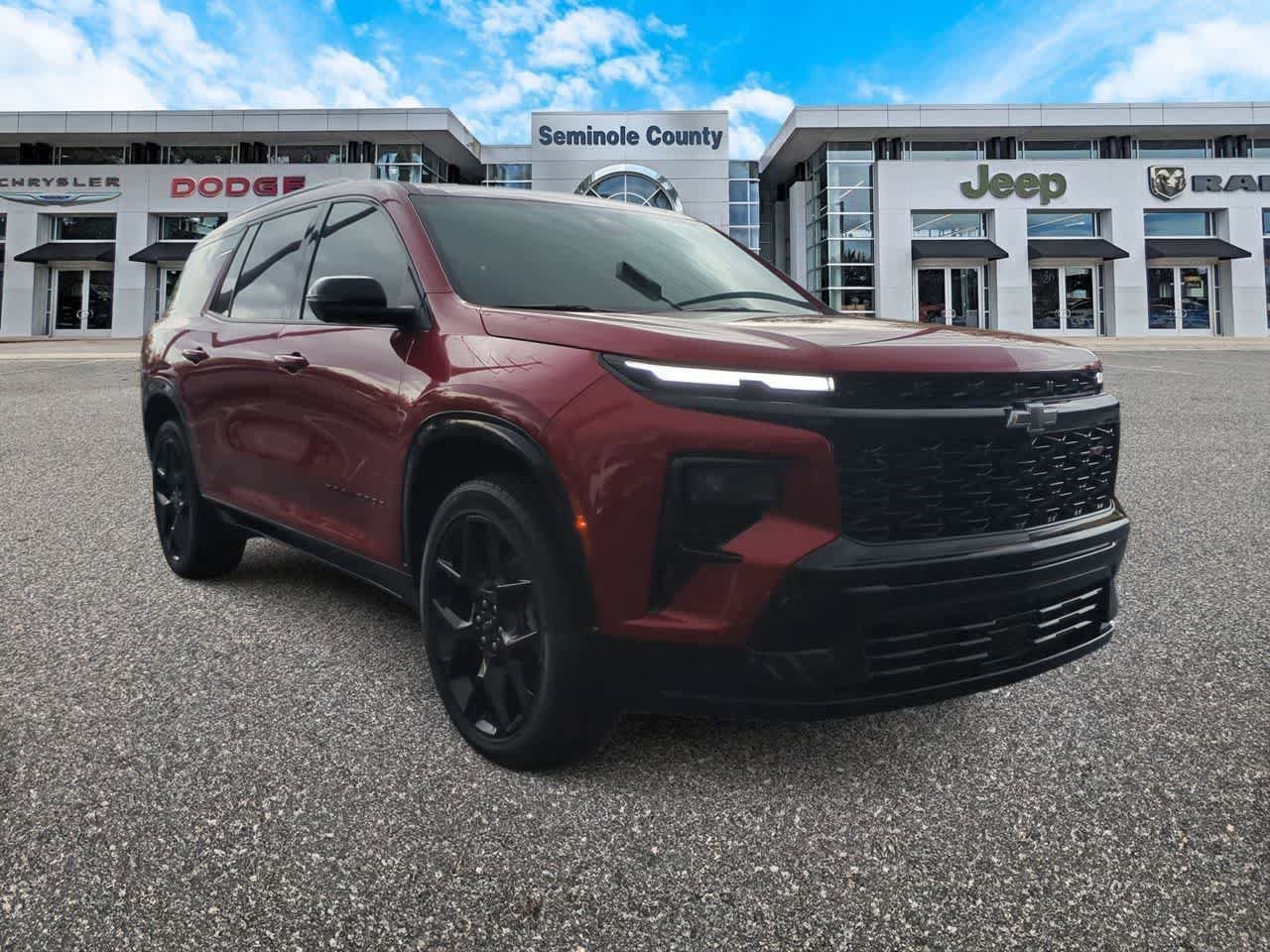 Used 2024 Chevrolet Traverse RS image 2