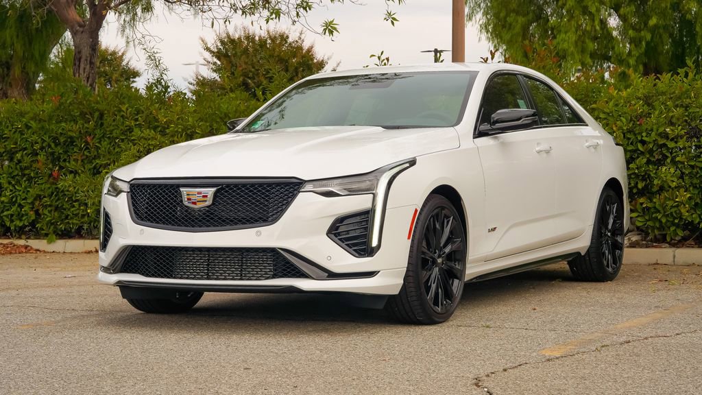 New 2026 Cadillac CT4 V image 2