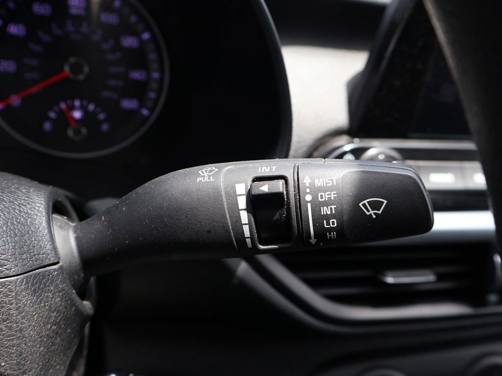 Used 2024 Kia Forte LXS FWD image 33
