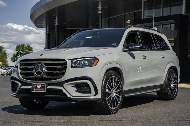 New 2026 Mercedes-Benz GLS 450 4MATIC image 3