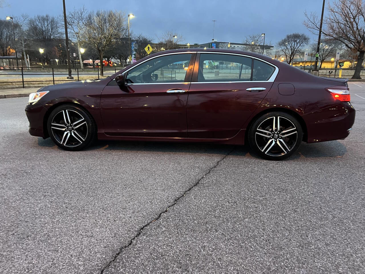 Used 2016 Honda Accord Sport image 13