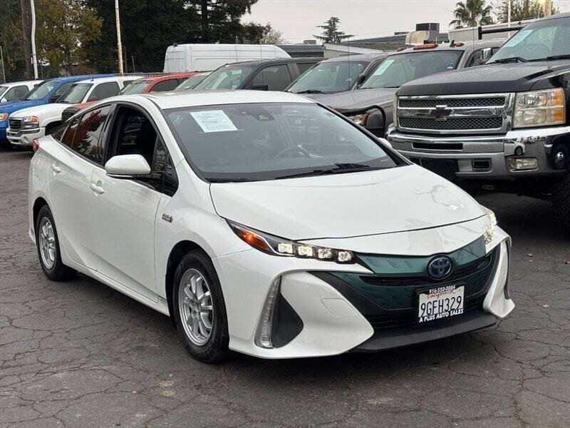 Used 2019 Toyota Prius Prime Premium w/ Carpet Mat Package FWD image 1