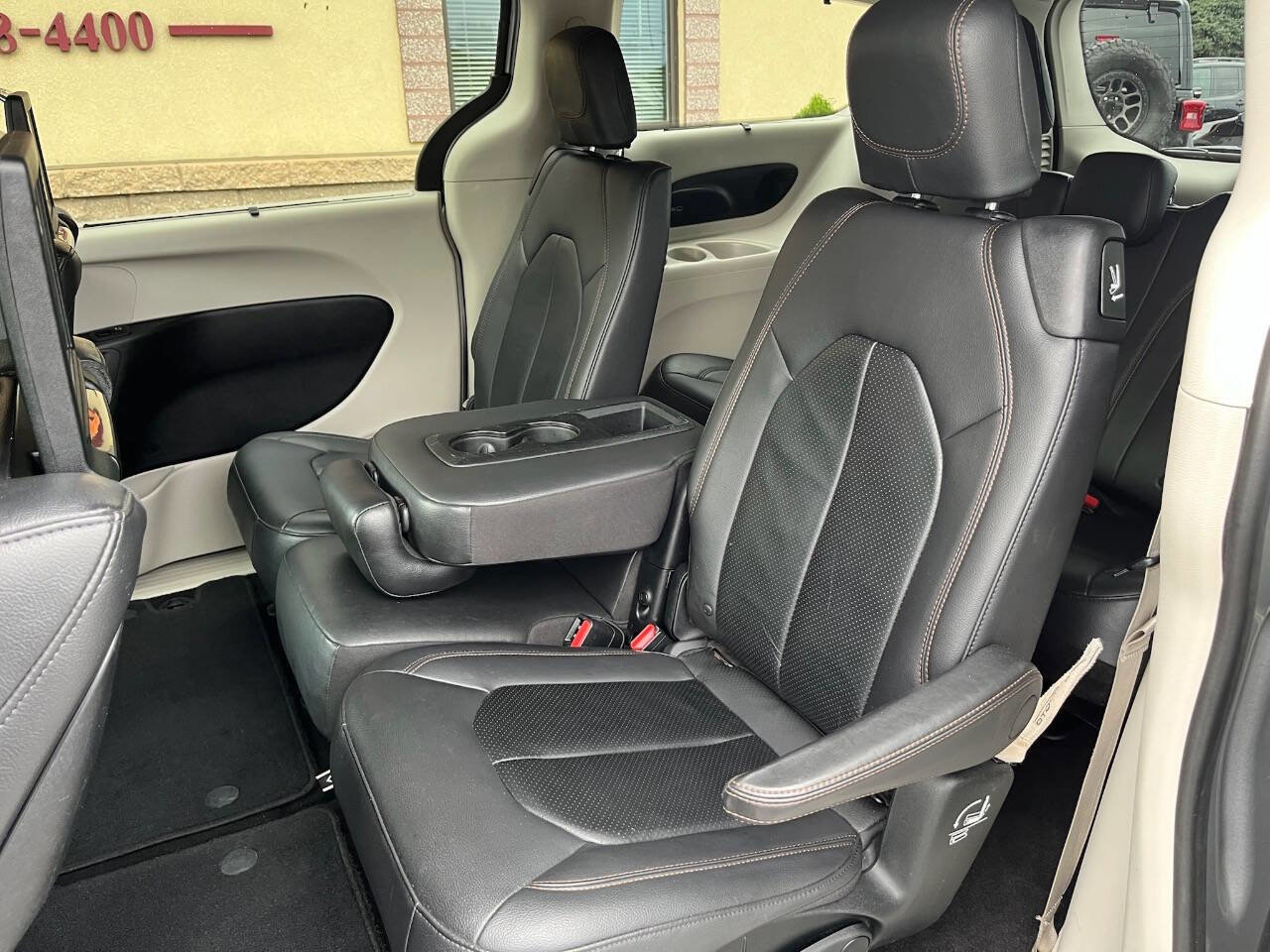 Used 2017 Chrysler Pacifica Touring-L Plus w/ Advanced Safetytec Group image 13