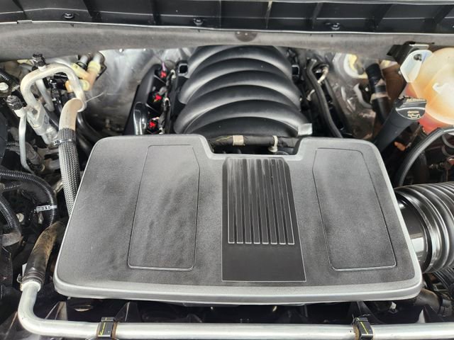 Used 2024 Chevrolet Suburban Z71 w/ Luxury Package AWD/4WD image 33