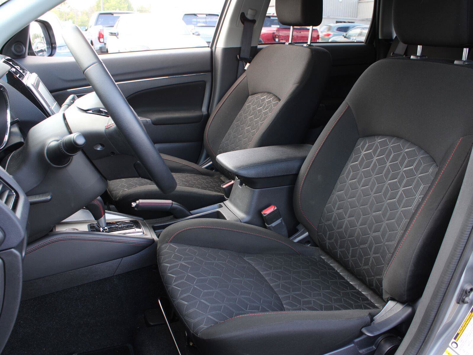 Used 2026 Mitsubishi Outlander Sport LE AWD/4WD image 15
