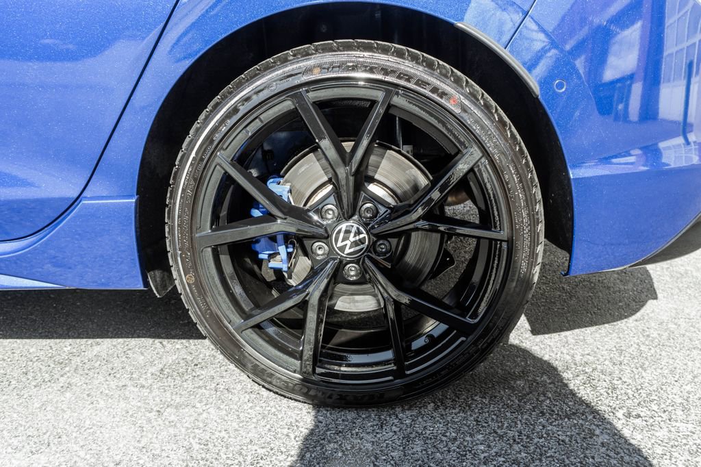 Used 2024 Volkswagen Golf R 4-Door image 35