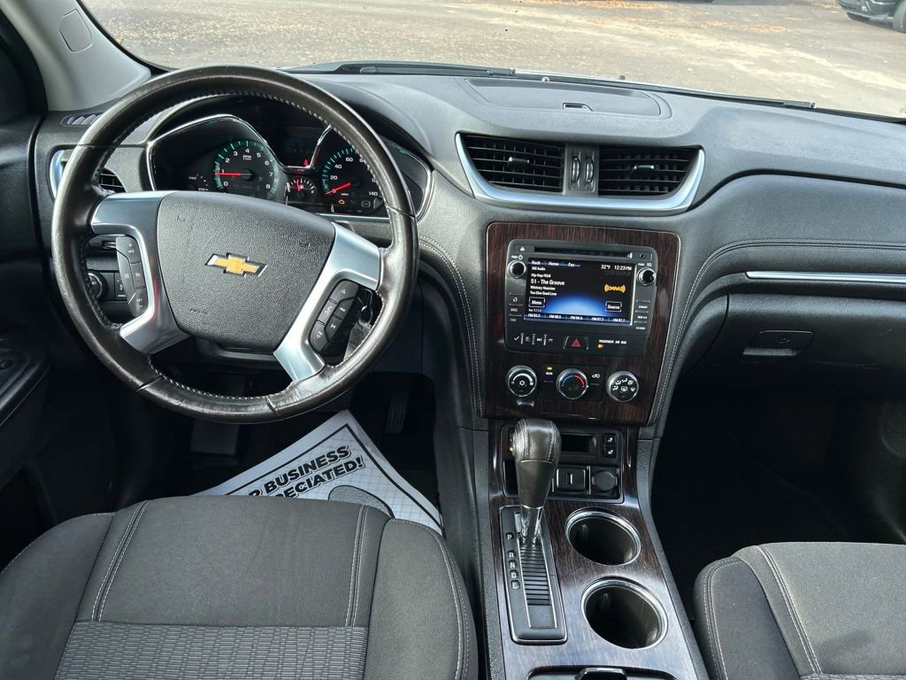 Used 2015 Chevrolet Traverse LT image 17