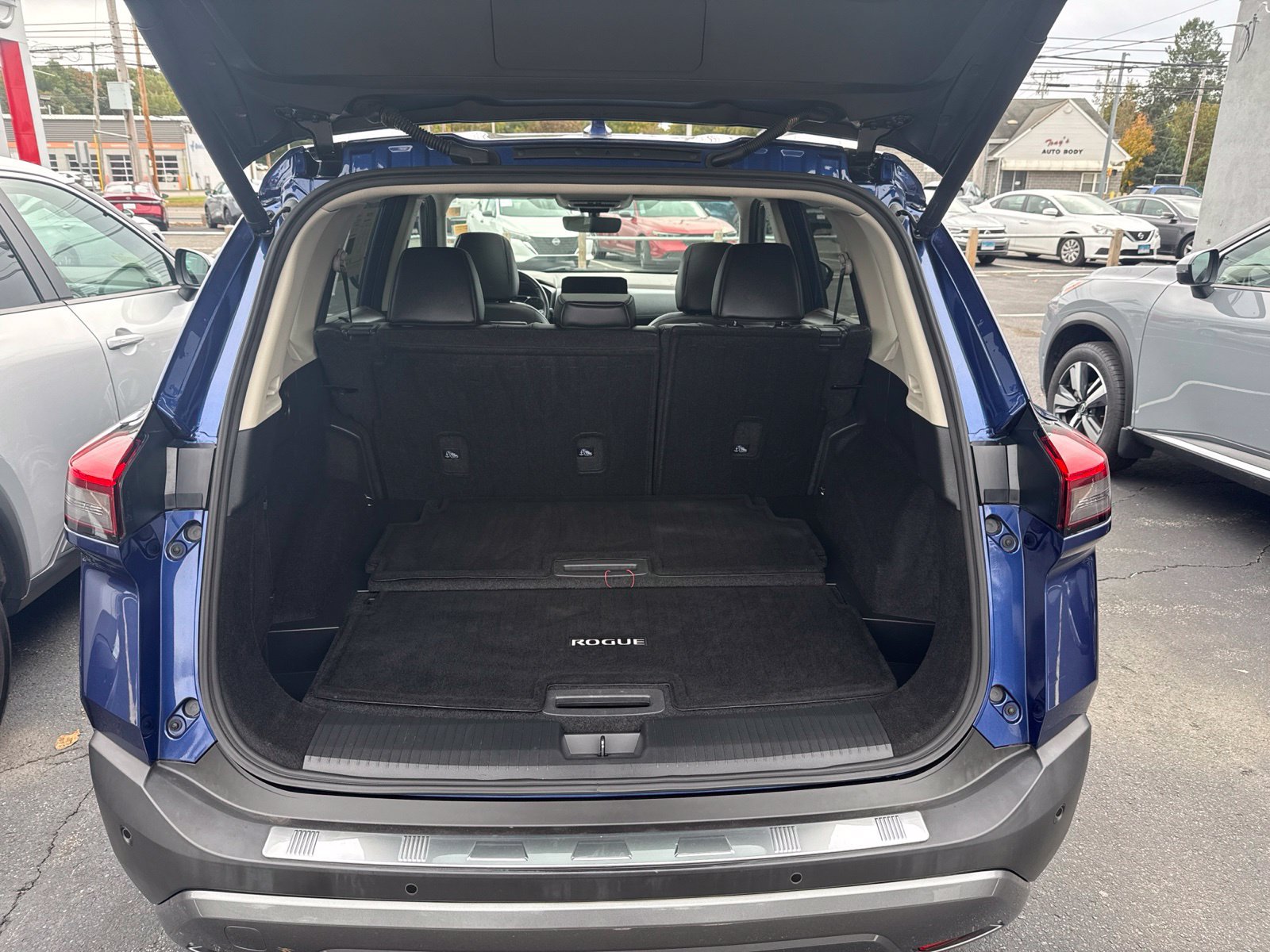 Certified 2022 Nissan Rogue SL w/ SL Premium Package AWD/4WD image 28