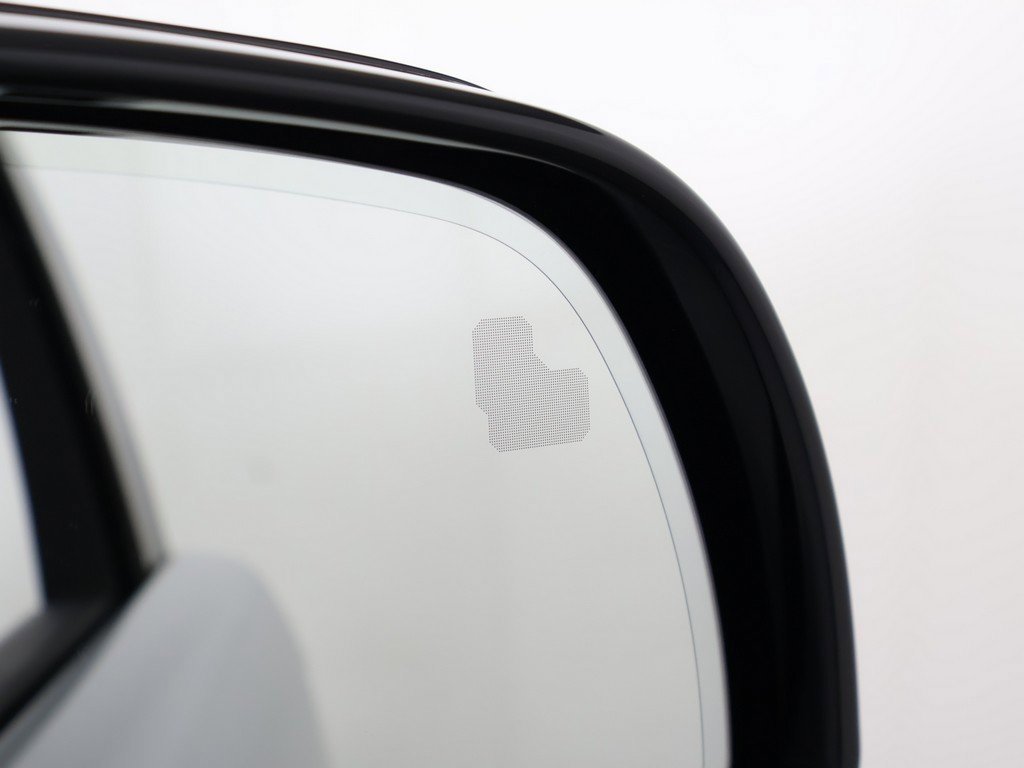 Used 2023 Land Rover Range Rover SV image 43