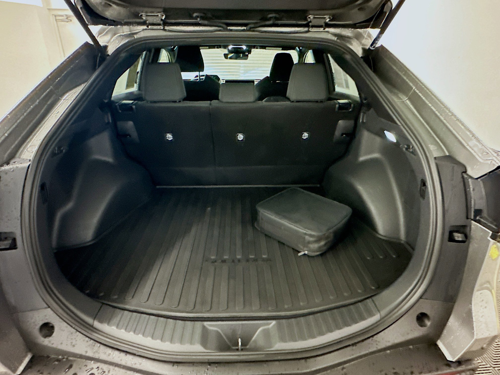 Used 2025 Subaru Solterra AWD/4WD image 30