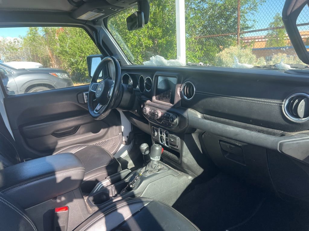 Used 2018 Jeep Wrangler Unlimited Sahara w/ Uconnect 4C Nav & Sound Group image 11