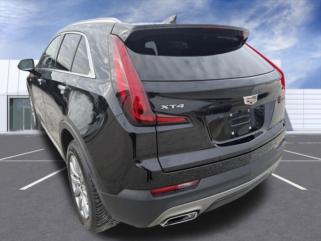 Used 2019 Cadillac XT4 Premium Luxury w/ Cold Weather Package image 11