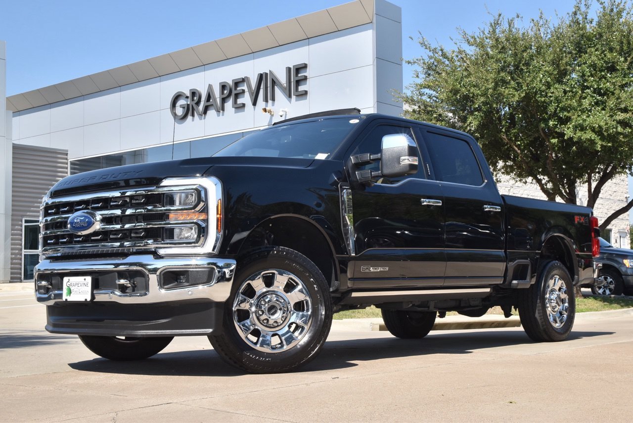 Certified 2024 Ford F250 Lariat w/ Lariat Ultimate Package AWD/4WD image 2