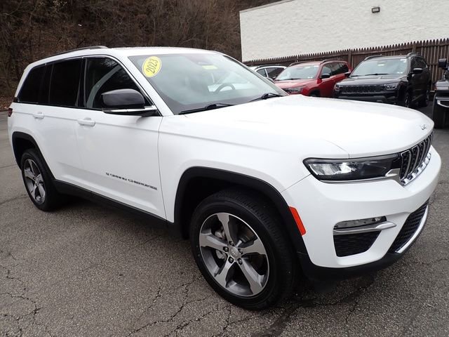 Used 2023 Jeep Grand Cherokee Limited image 9