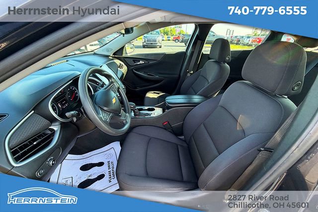 Used 2023 Chevrolet Malibu LT FWD image 18