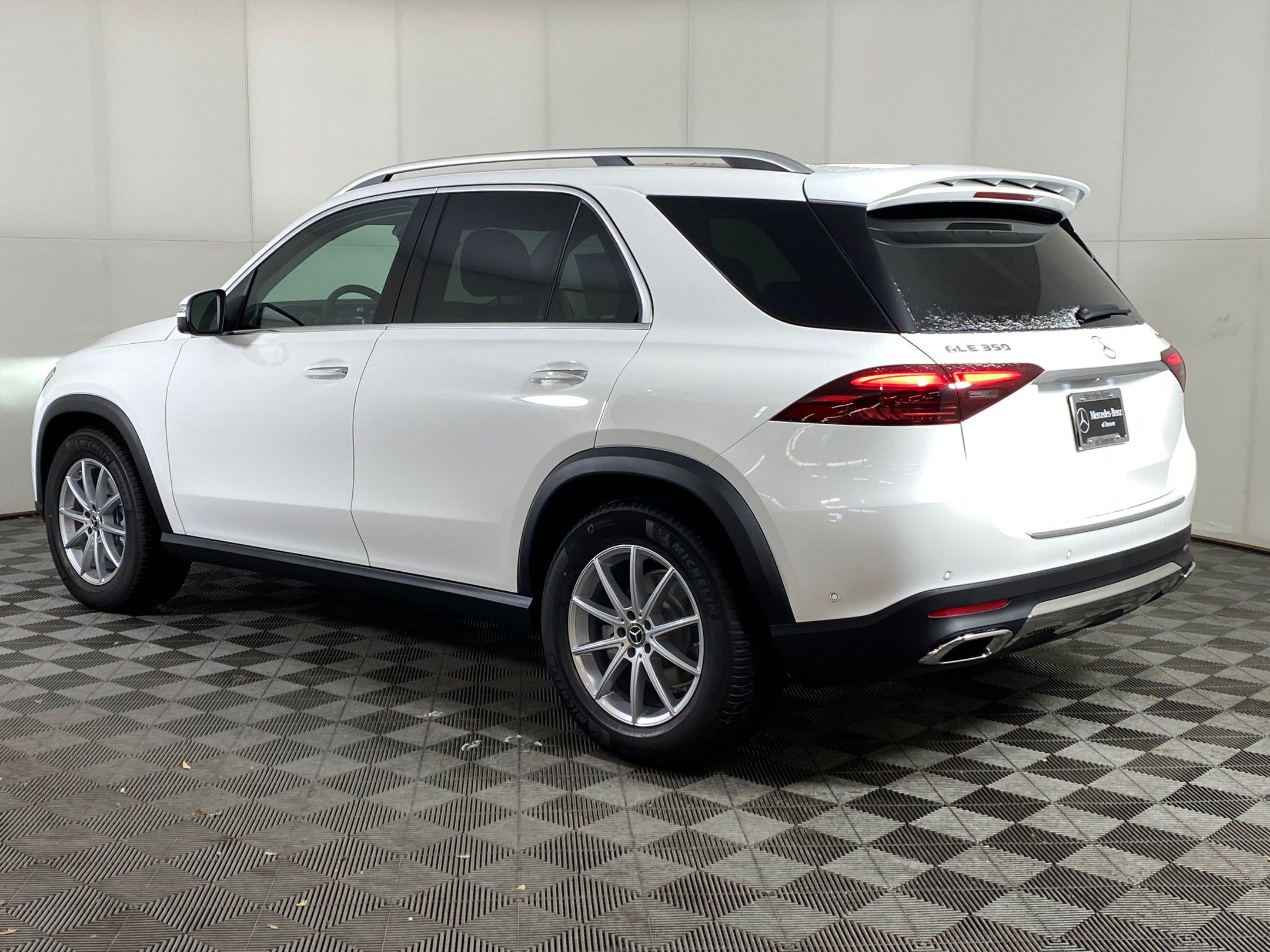 Used 2026 Mercedes-Benz GLE 350 4MATIC image 3