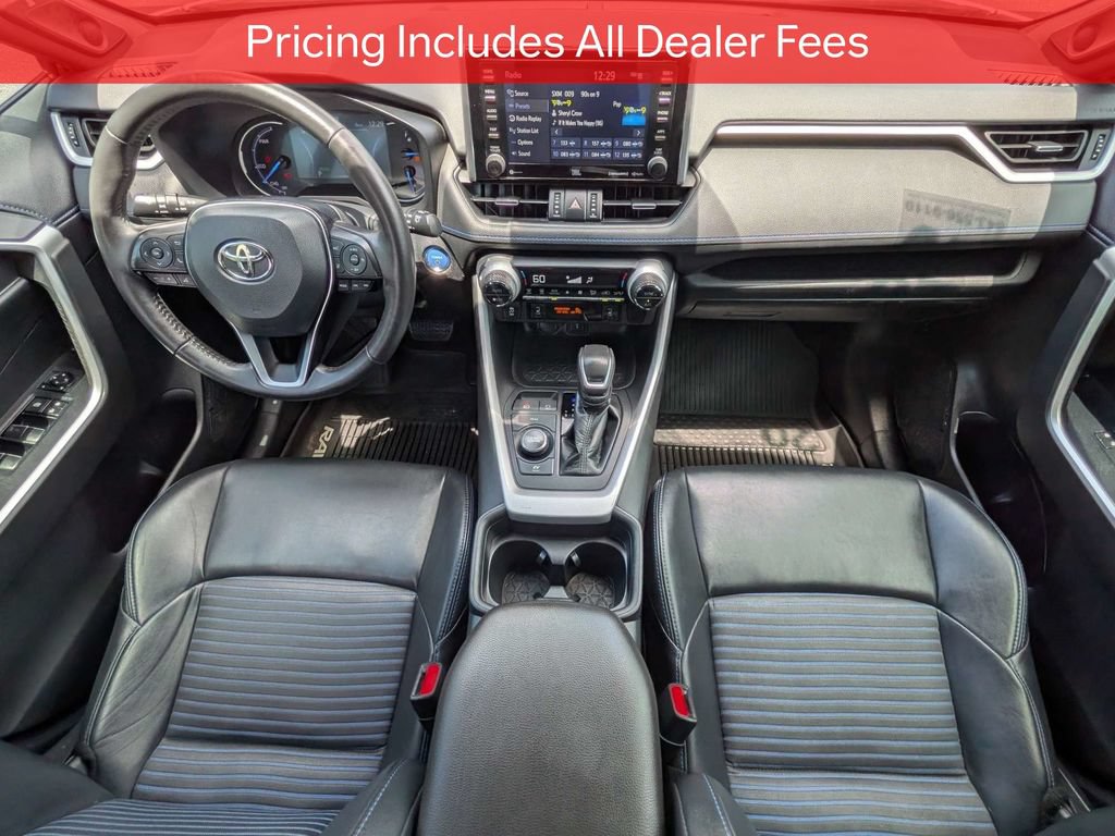 Certified 2020 Toyota RAV4 XSE w/ XSE Grade Weather Package AWD/4WD image 16