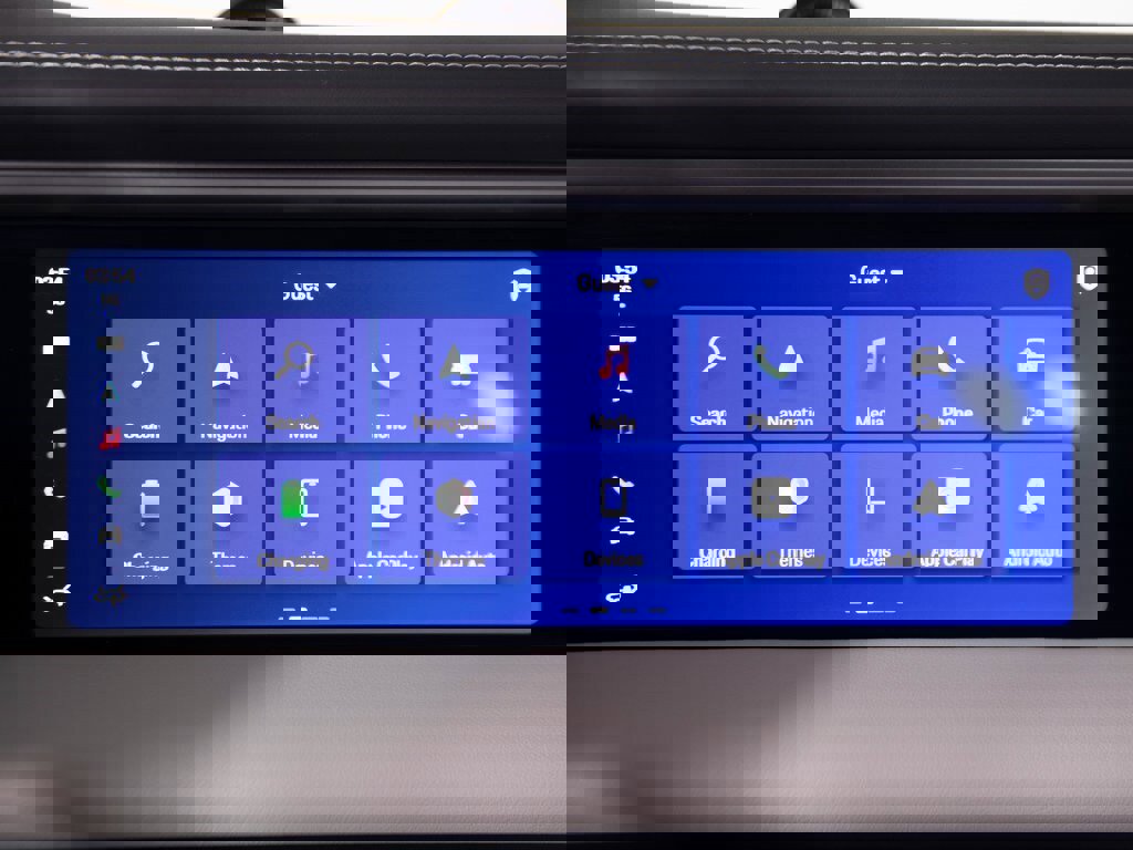 New 2025 Porsche Macan 4S Electric image 19