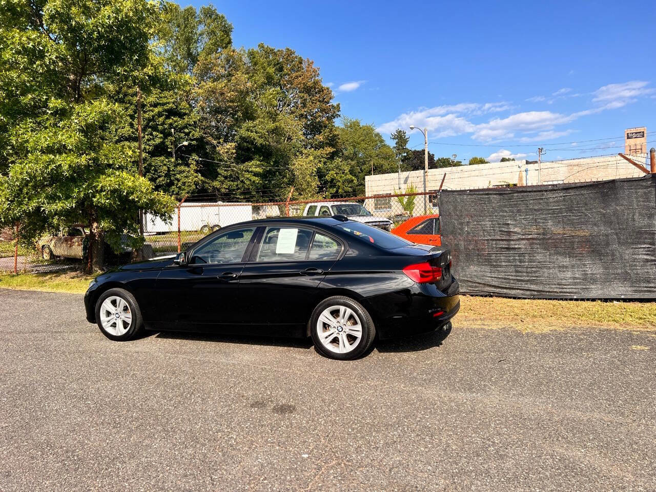 Used 2016 BMW 328i xDrive 328i xDrive AWD 4dr Sedan SULE w/ Driver Assistance Package image 5