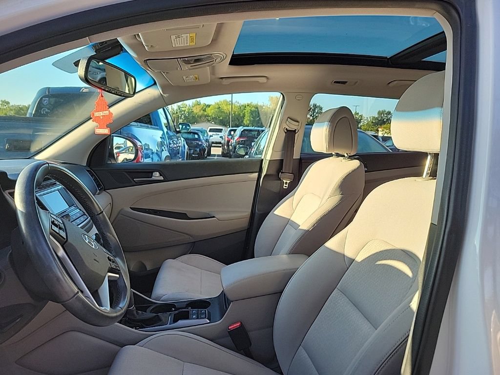 Used 2017 Hyundai Tucson Value AWD/4WD image 6