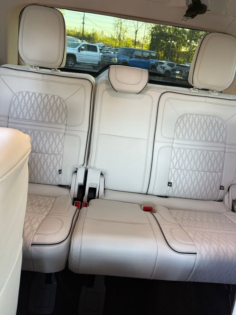 Used 2024 Lincoln Navigator Black Label AWD/4WD image 18