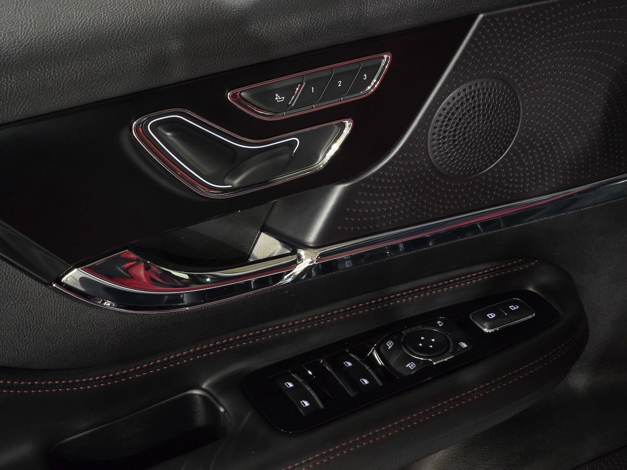 New 2025 Lincoln Corsair Reserve w/ Jet Appearance Package image 18