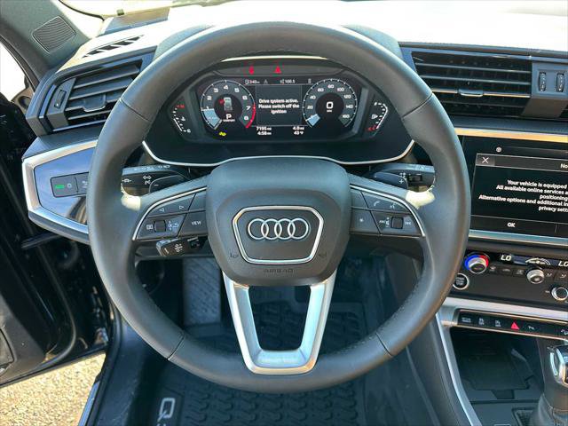 Used 2025 Audi Q3 2.0T Premium Plus w/ Premium Plus Package AWD/4WD image 23