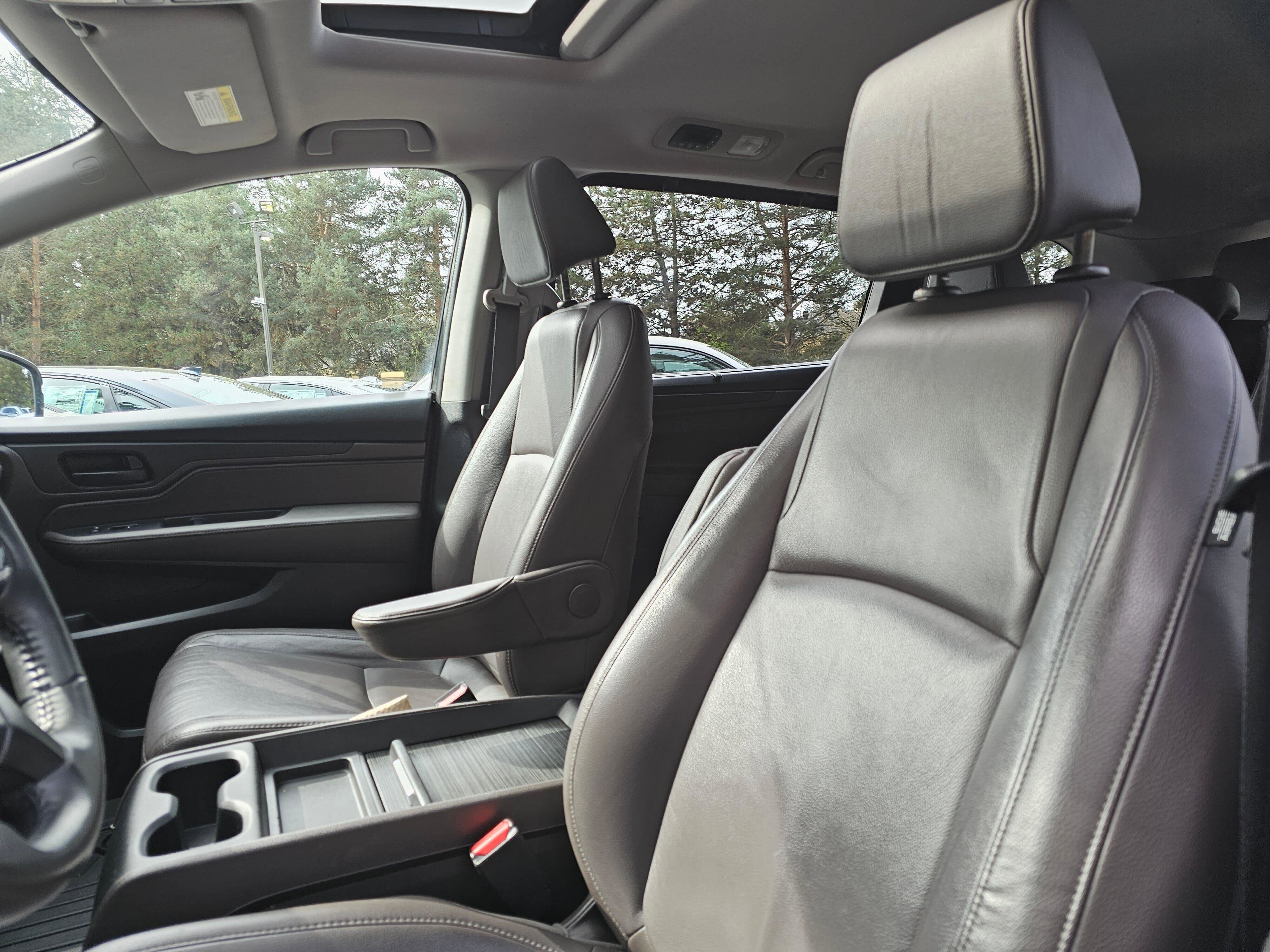 Used 2018 Honda Odyssey EX-L image 24