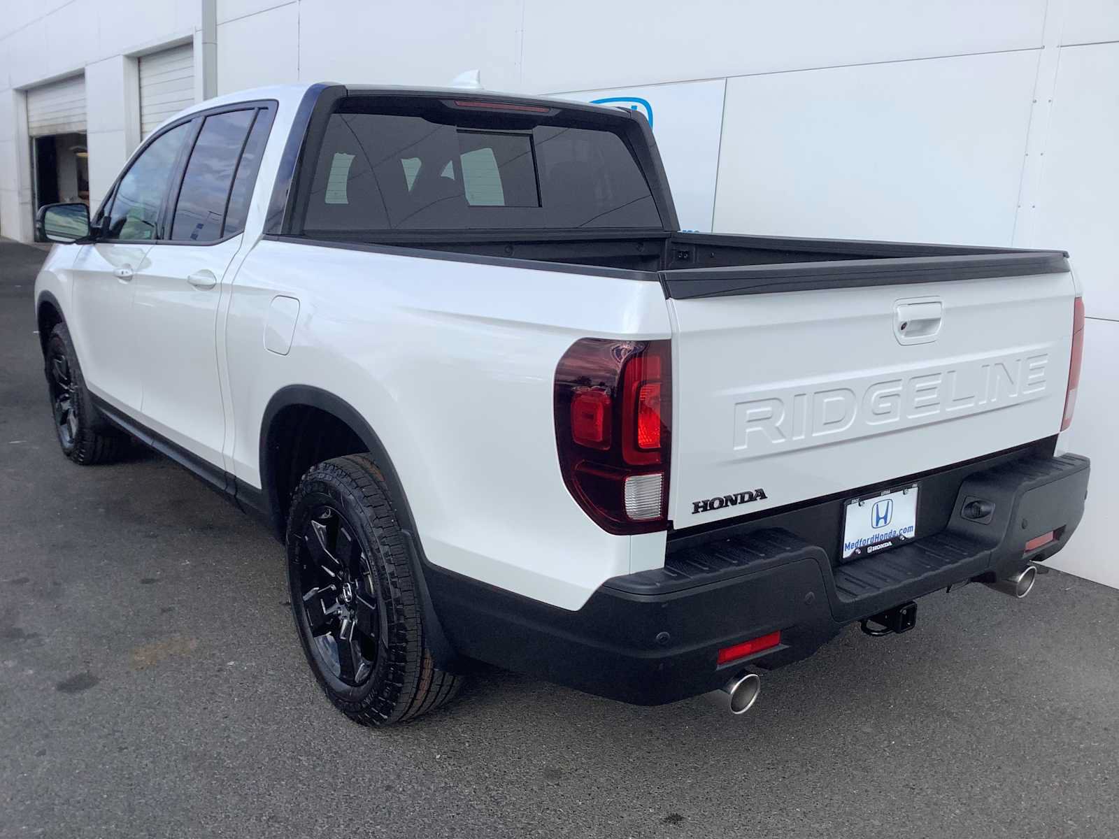 New 2026 Honda Ridgeline Black Edition image 4